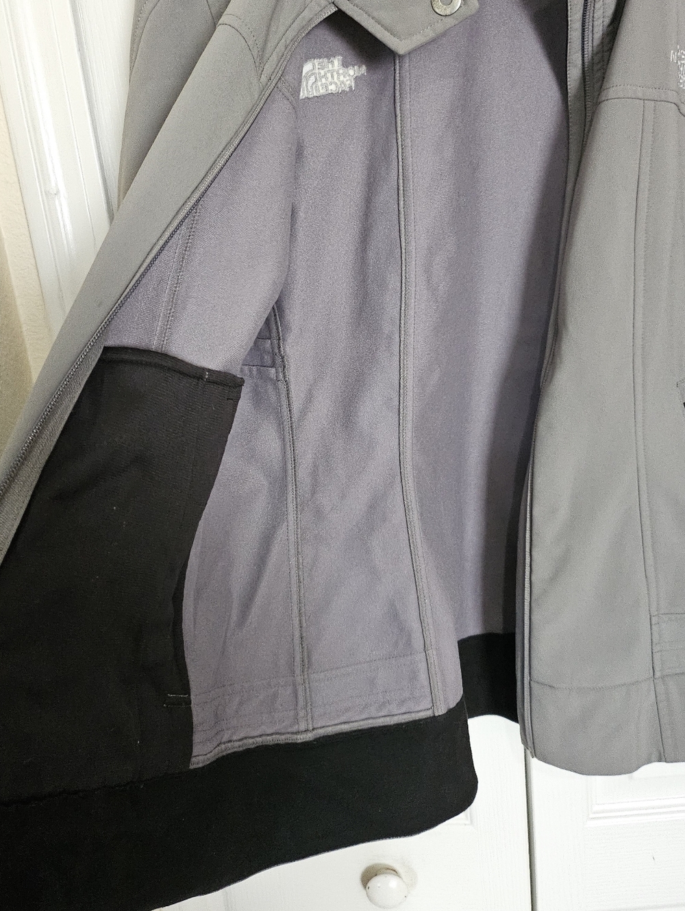 The North Face Women's Softshell Jacket Gray Full Zip Lightweight Outdoor Coat L - Picture 12 of 12